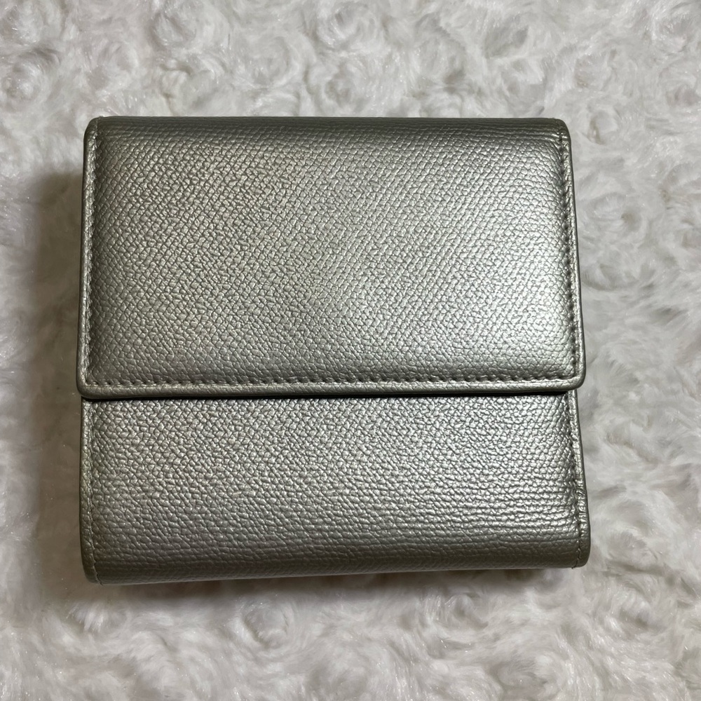 Chanel Sevruga Silver Compact Wallet ๐ฉถ - Picture 4 of 16